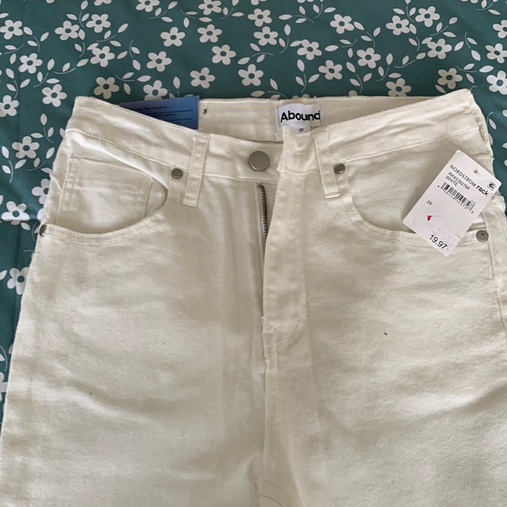 NWT Abound White skinny jeans ❣️❣️❣️
